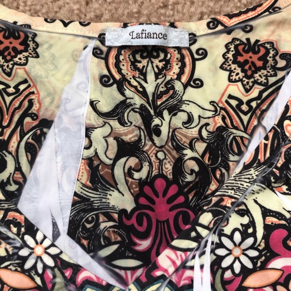 Lafiance Butterfly Sleeve - Picture 3 of 3